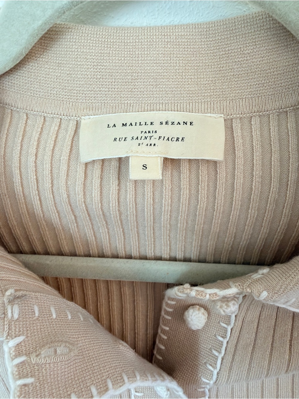 Sezane Armelle Jumper Ribbed Polo Knit Top with Covered Buttons - Vanilla/white - Picture 3 of 3